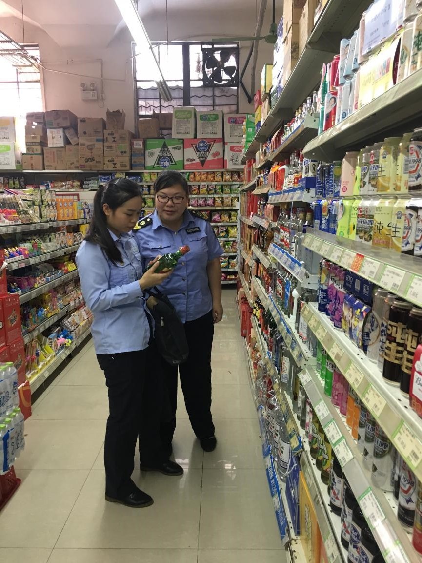 西乡塘食药所开展酒类产品专项检查，筑牢食品安全防线